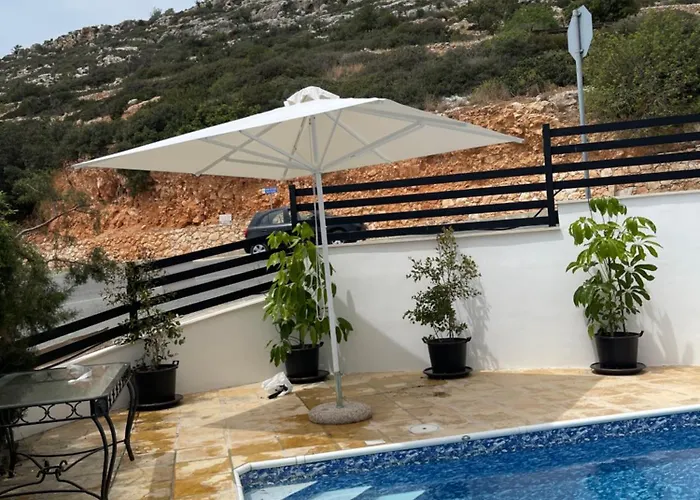 Villa Chara Spectacular Panoramic Views!