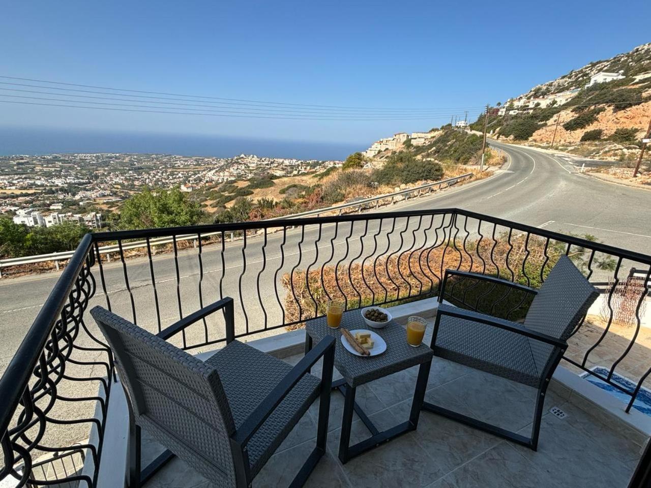 Chara Spectacular Panoramic Views! Villa