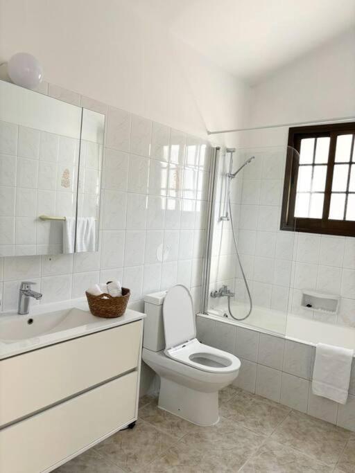 Chara Spectacular Panoramic Views! *