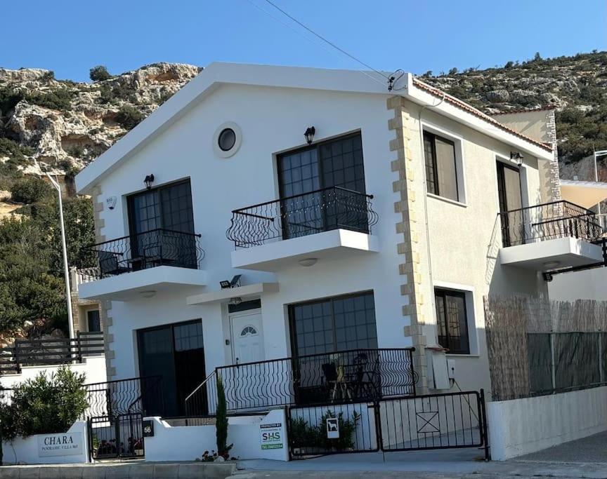 Villa Chara Spectacular Panoramic Views! Peyia