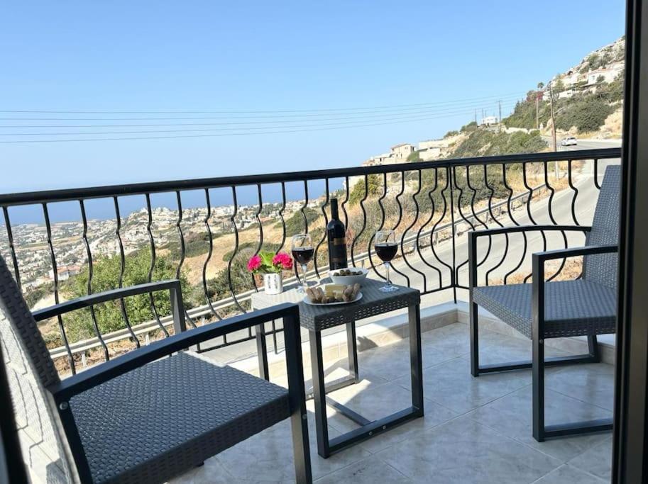 Chara Spectacular Panoramic Views! Villa Peyia