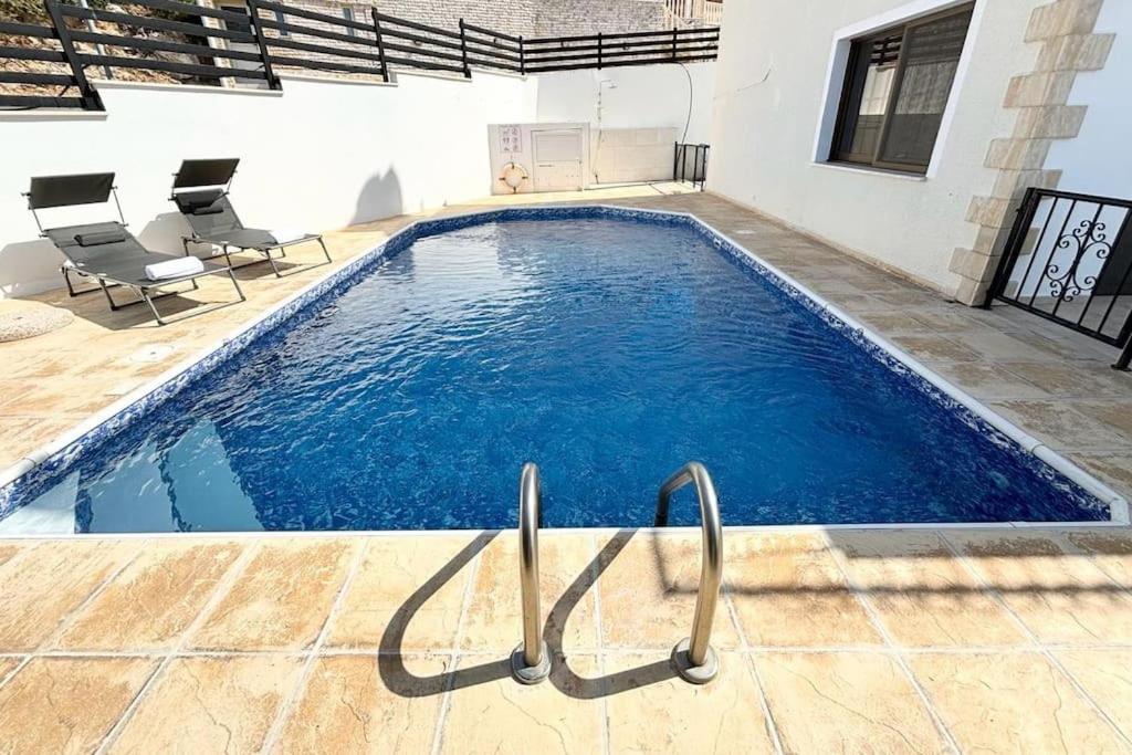 Villa Chara Spectacular Panoramic Views! *