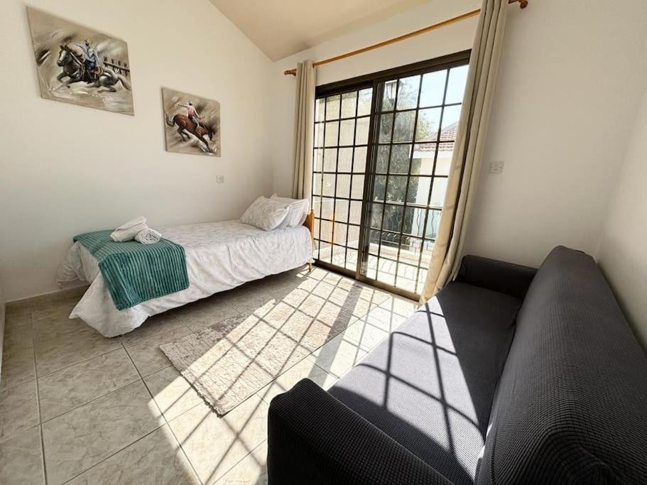 Chara Spectacular Panoramic Views! *